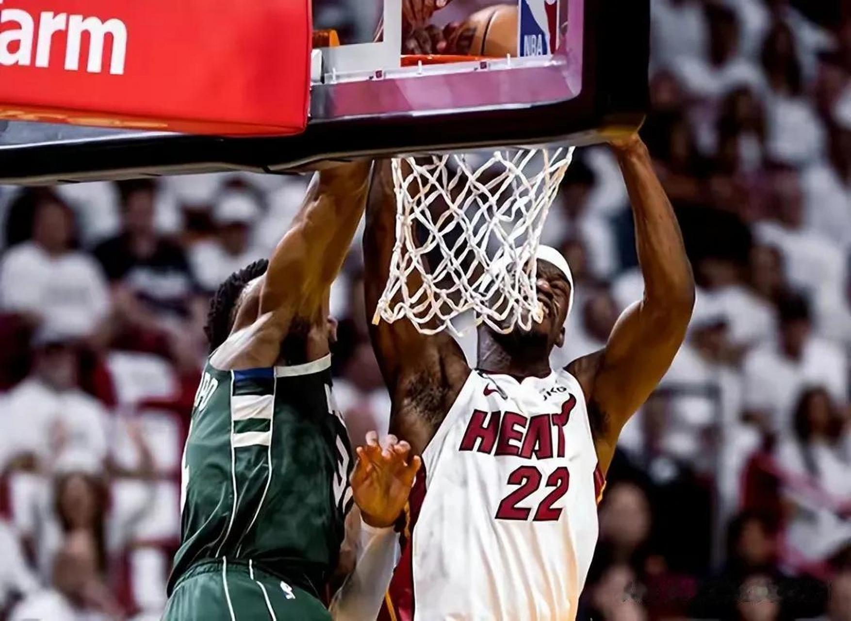 热火球星三分绝杀，全场观众热烈欢呼，能力责任用户.