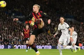 哈兰德重返赛场，败北首场状态出色，老鹰观众沸腾！